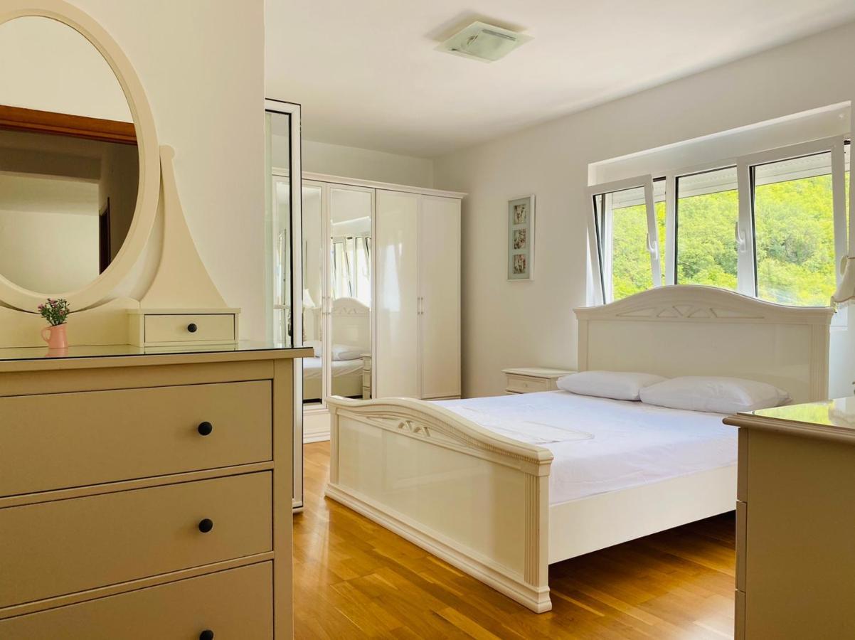 Iva Apartment